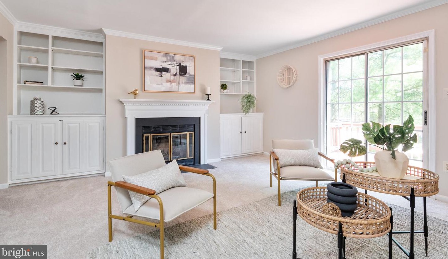 5905 Ambassador Way, Alexandria VA 22310-1748 exterior