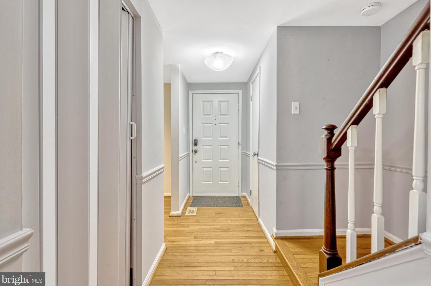 5714 Wood Mouse Ct, Springfield VA  22015-2736 exterior