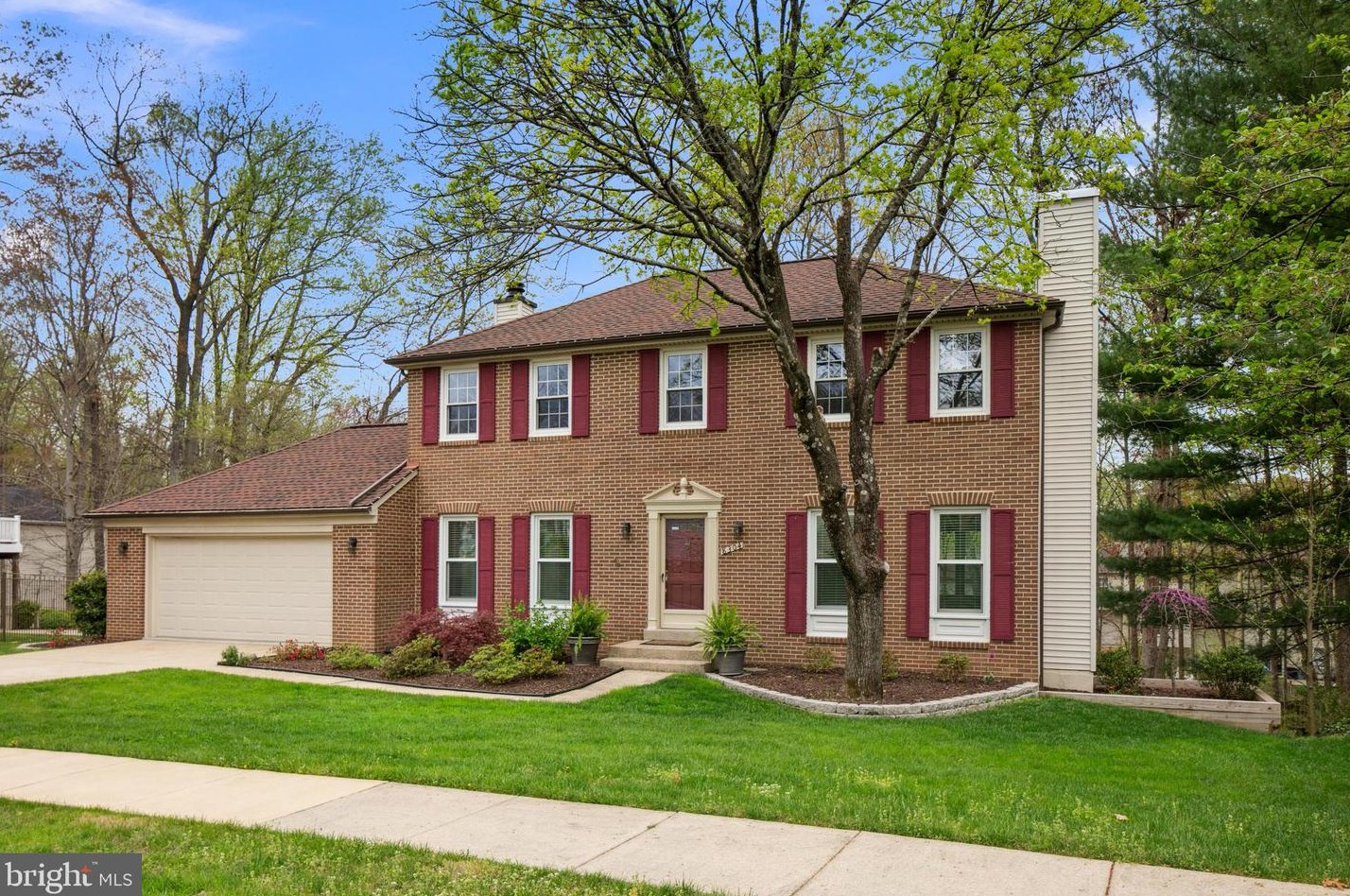 8304 Timber Brook Ln, Springfield VA  22153-2254 exterior