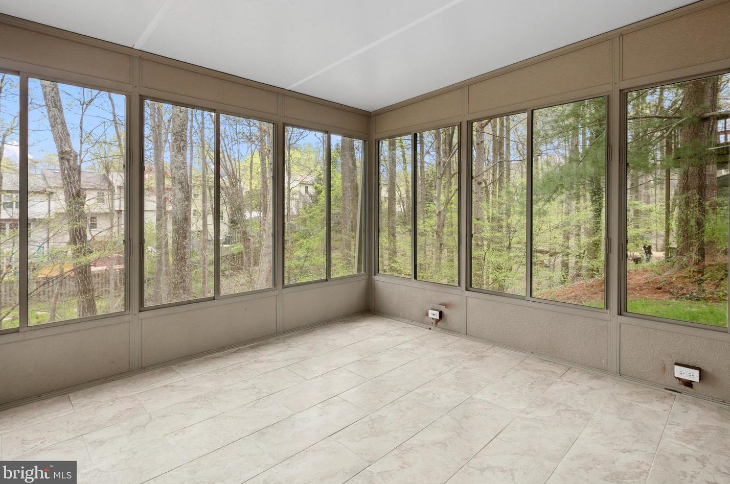 8304 Timber Brook Ln, Springfield VA  22153-2254 exterior