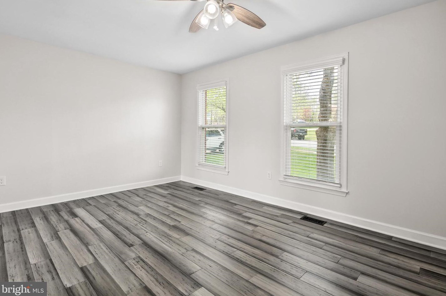 8304 Timber Brook Ln, Springfield VA  22153-2254 exterior