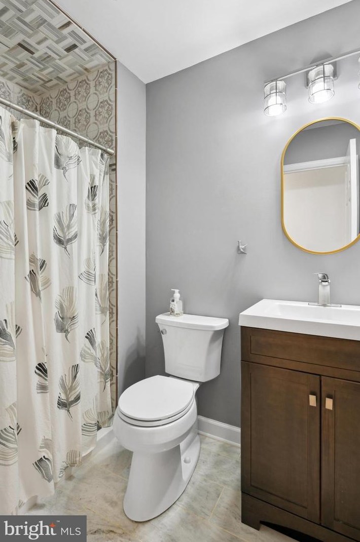 8304 Timber Brook Ln, Springfield VA  22153-2254 exterior