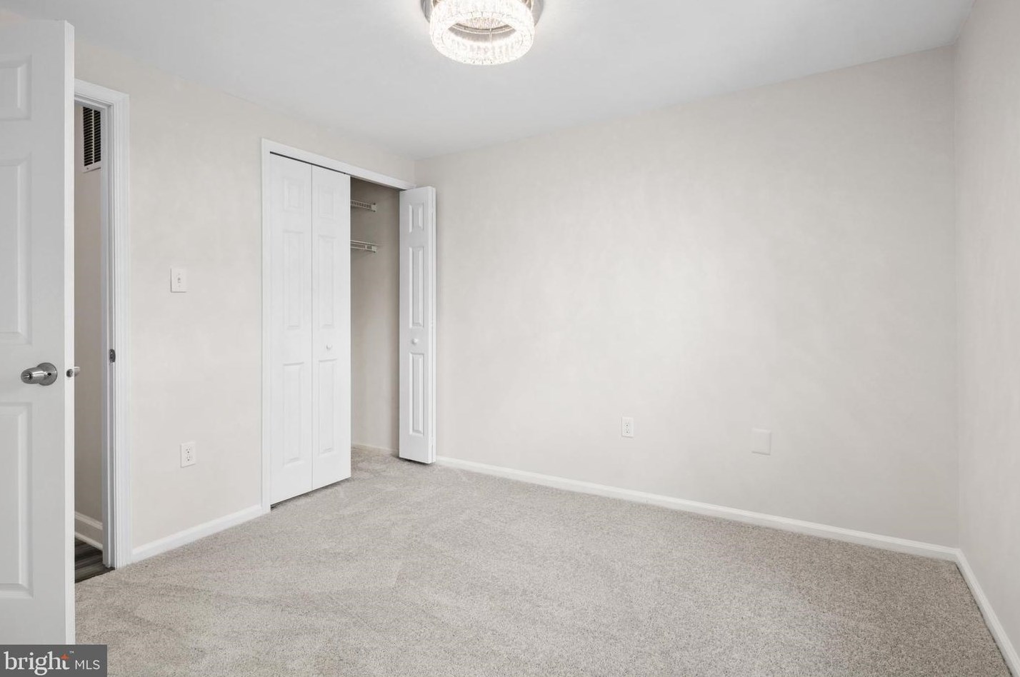 8304 Timber Brook Ln, Springfield VA  22153-2254 exterior