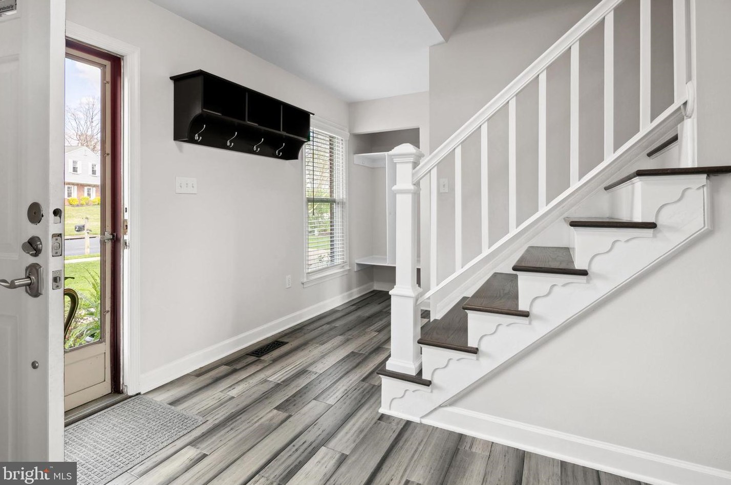 8304 Timber Brook Ln, Springfield VA  22153-2254 exterior