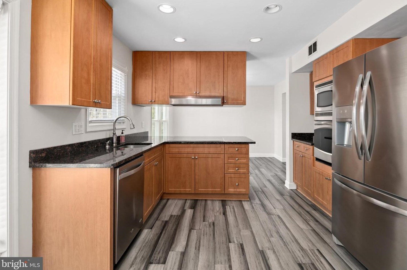 8304 Timber Brook Ln, Springfield VA  22153-2254 exterior