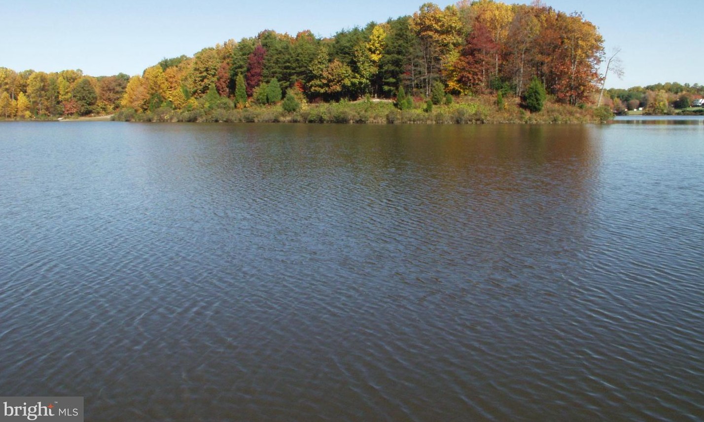 5120 Swift Ct, Fairfax VA  22032-2443 exterior