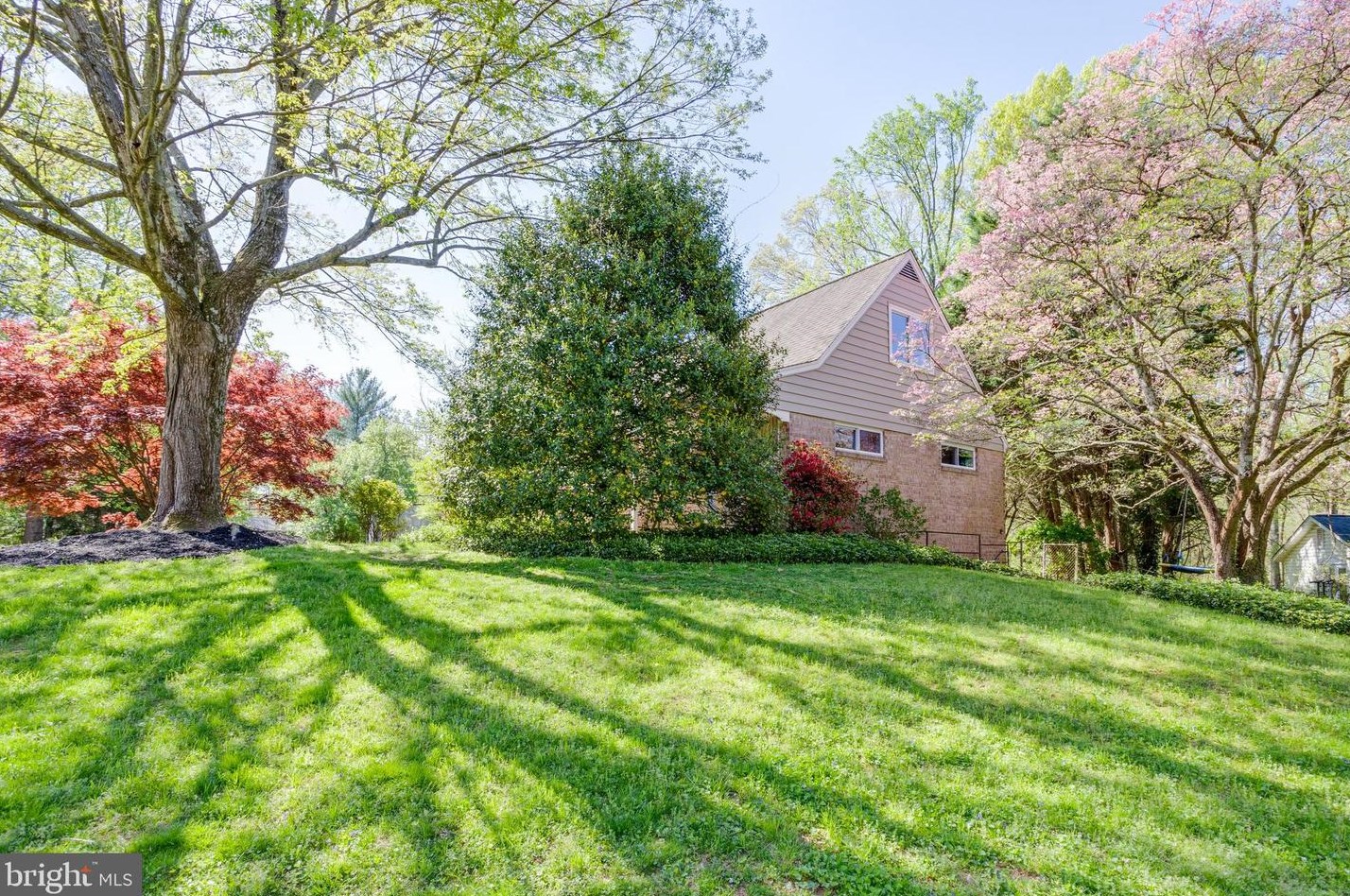 5120 Swift Ct, Fairfax VA  22032-2443 exterior