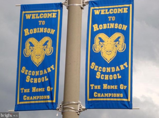 5120 Swift Ct, Fairfax VA  22032-2443 exterior