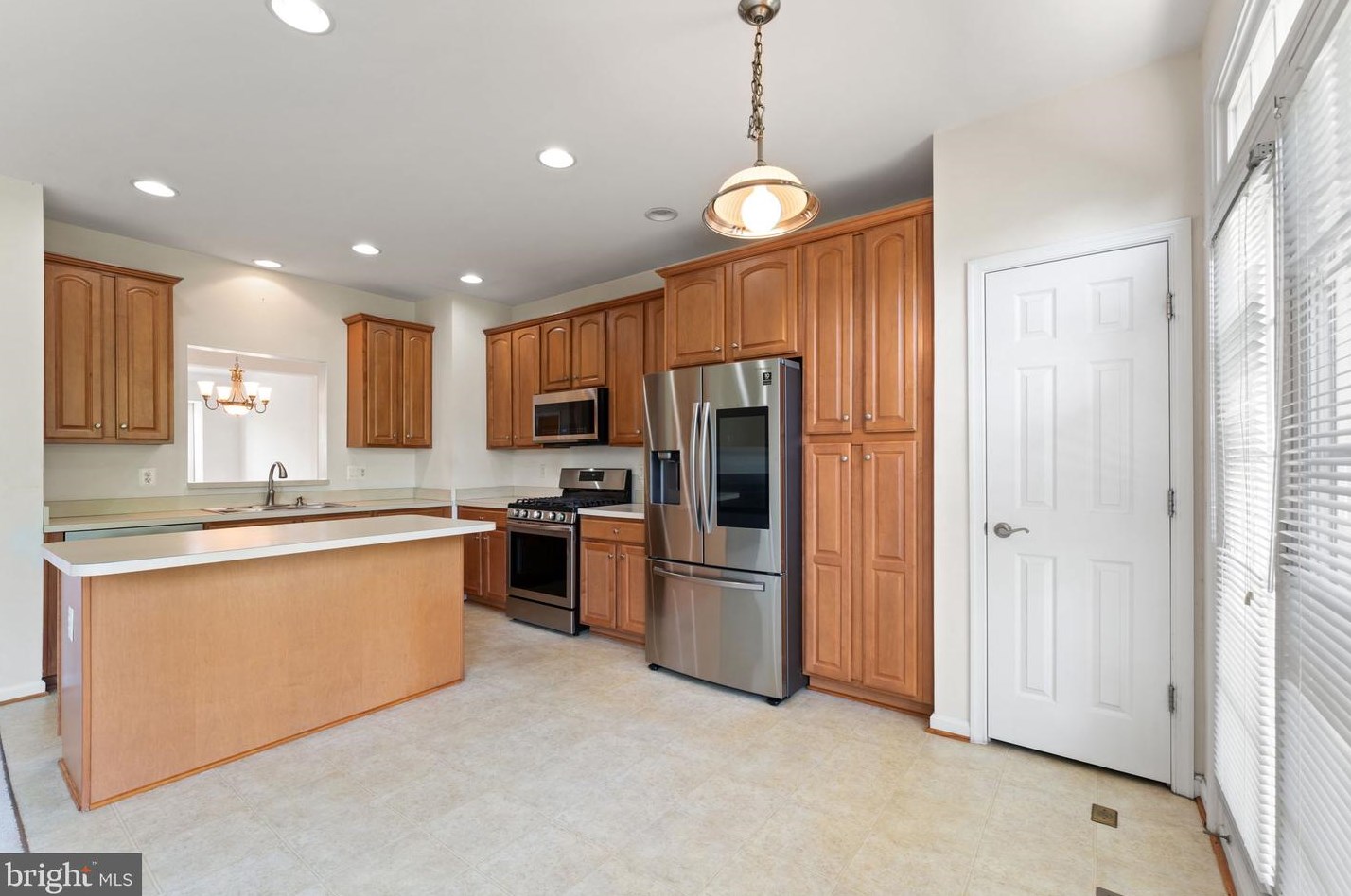 9127 Furey Rd, Lorton VA  22079-2966 exterior