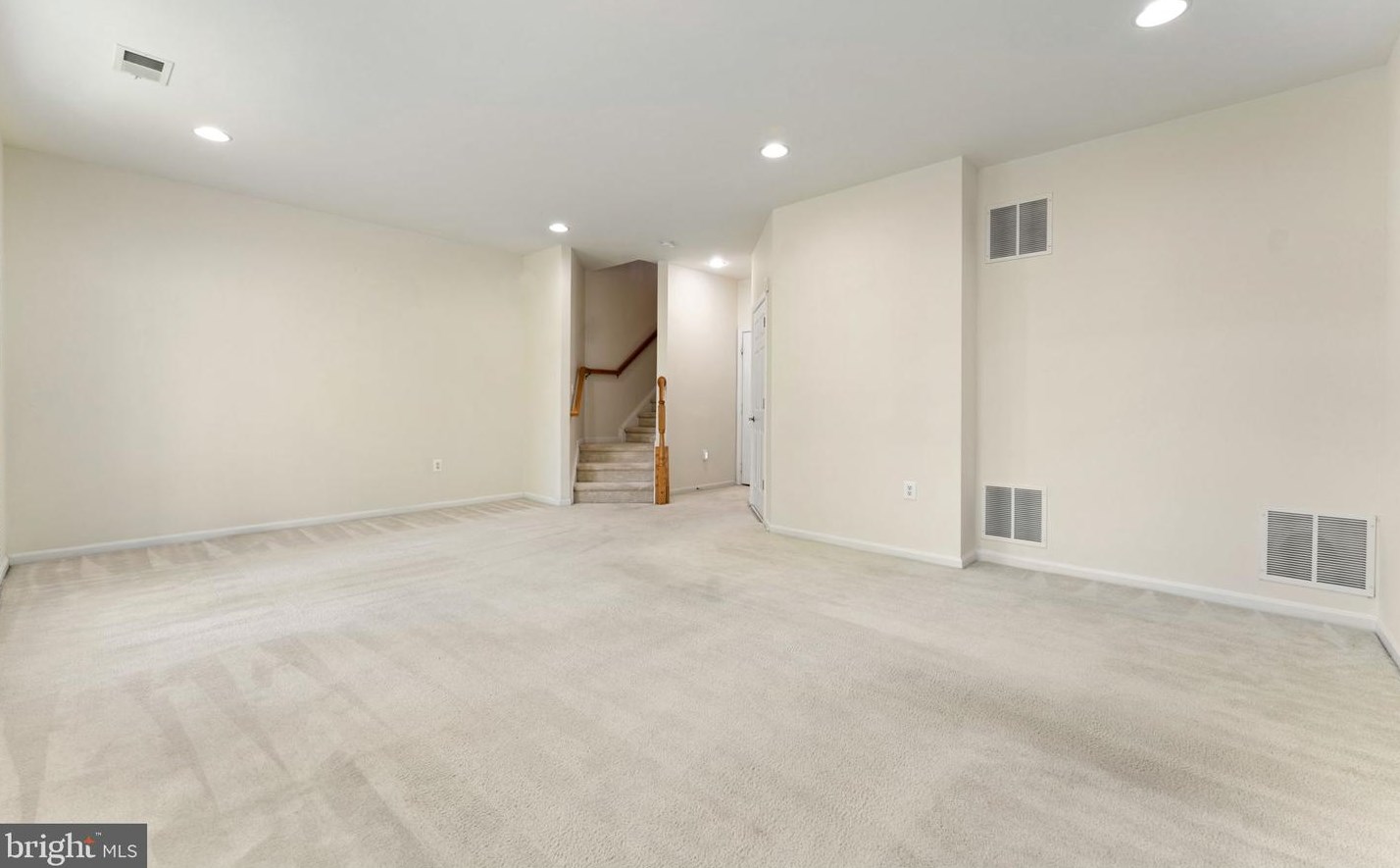 9127 Furey Rd, Lorton VA  22079-2966 exterior