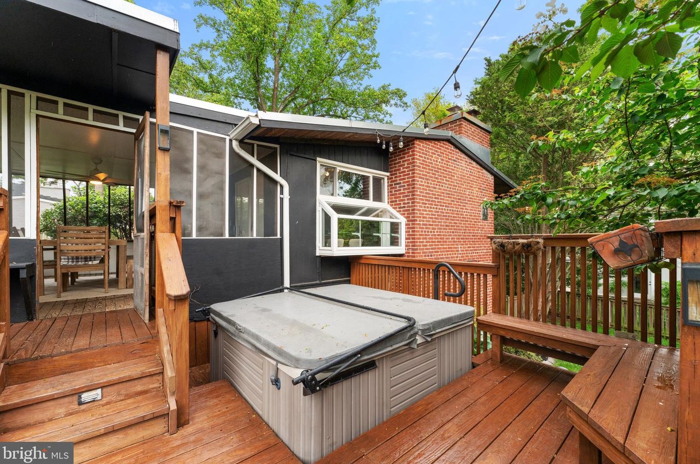 7909 Sycamore Dr, Falls Church VA  22042-3330 exterior