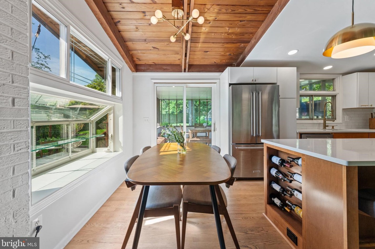 7909 Sycamore Dr, Falls Church VA  22042-3330 exterior