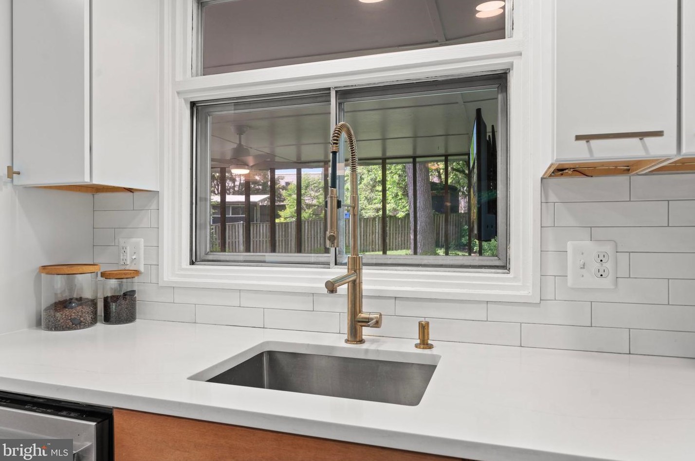 7909 Sycamore Dr, Falls Church VA  22042-3330 exterior