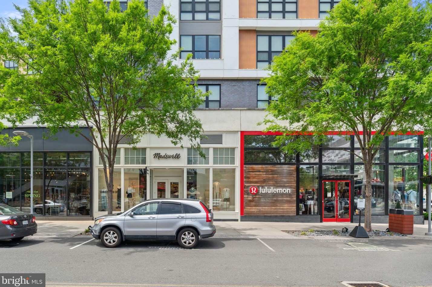 7909 Sycamore Dr, Falls Church VA  22042-3330 exterior