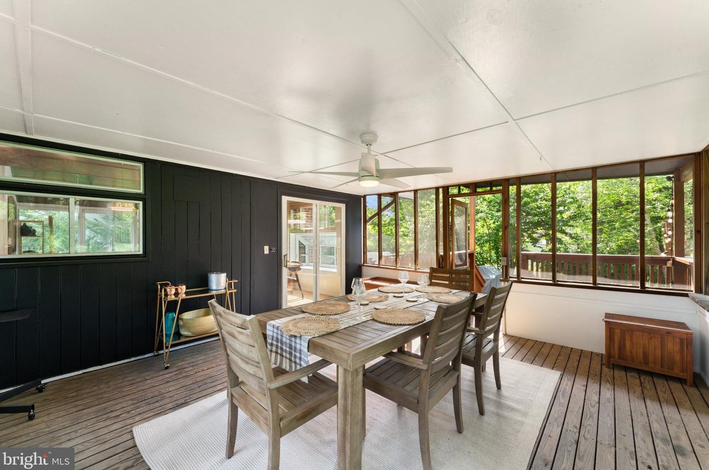 7909 Sycamore Dr, Falls Church VA  22042-3330 exterior