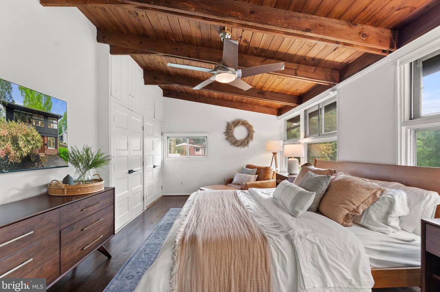 7909 Sycamore Dr, Falls Church VA  22042-3330 exterior