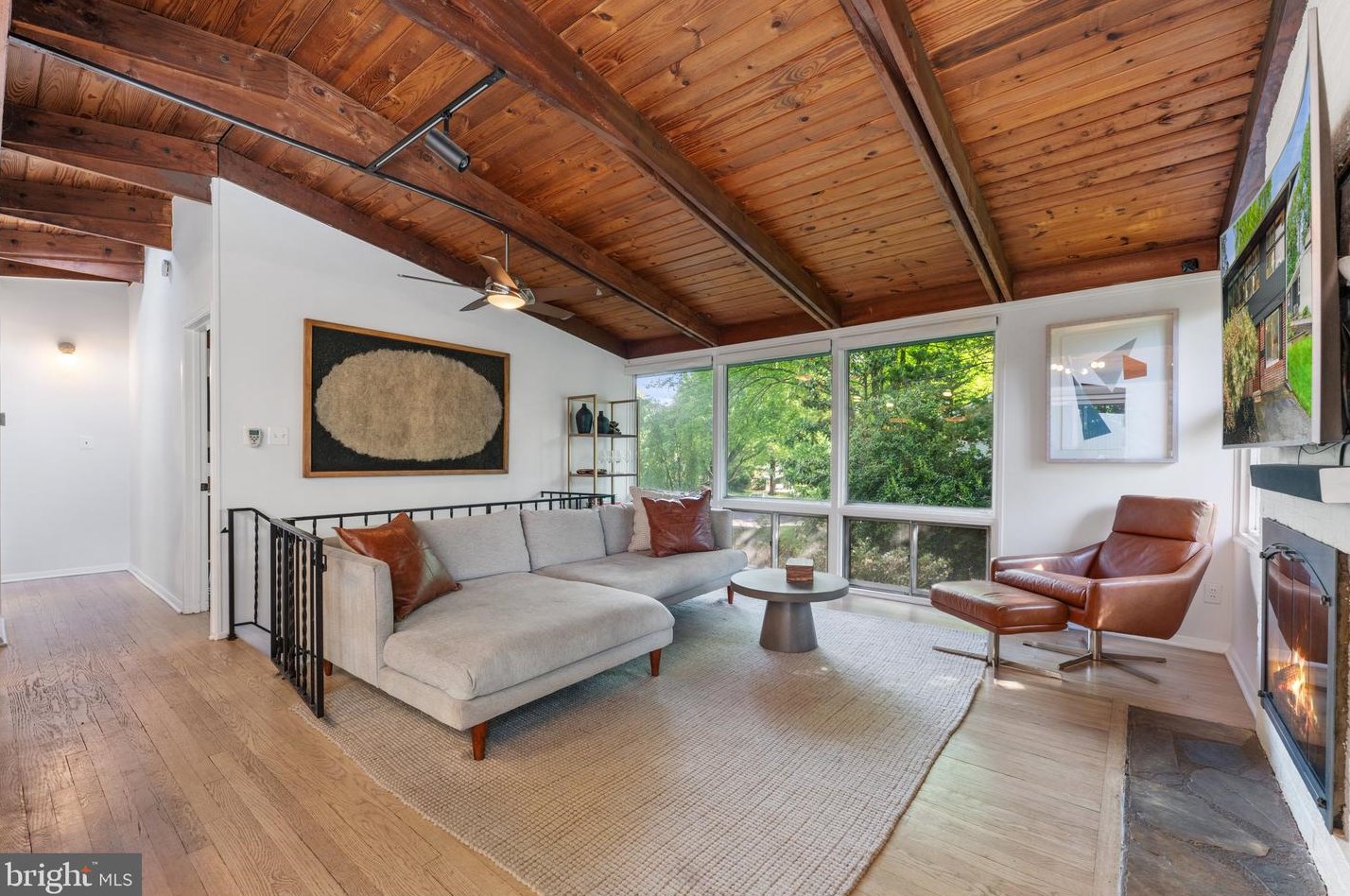 7909 Sycamore Dr, Falls Church VA  22042-3330 exterior