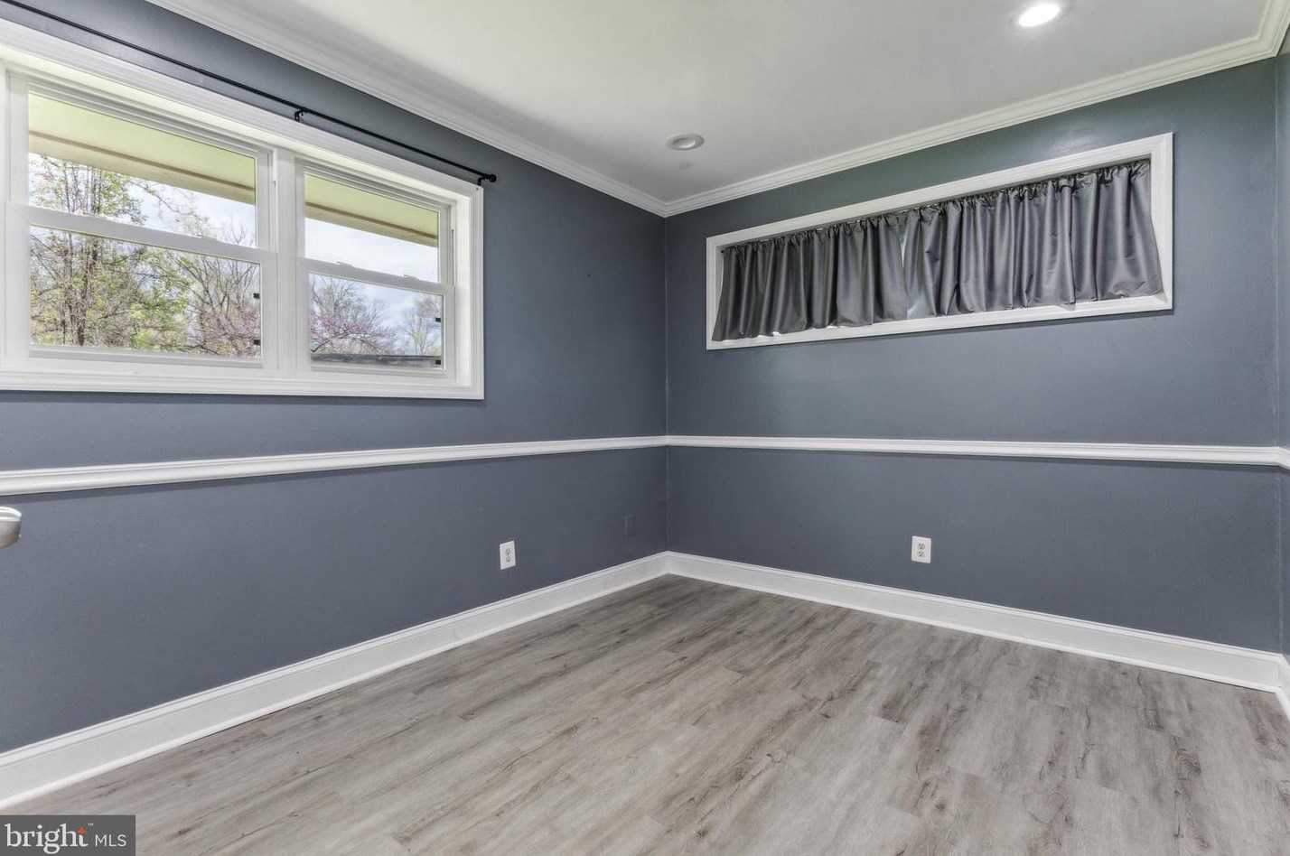 1203 Cottage St, Vienna VA 22180-5704 exterior