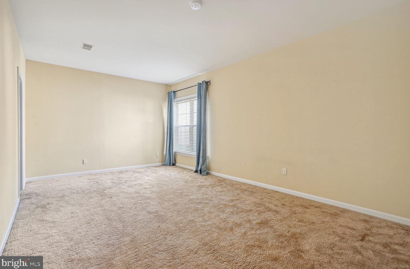 8148 American Holly Rd, Lorton VA  22079-5612 exterior