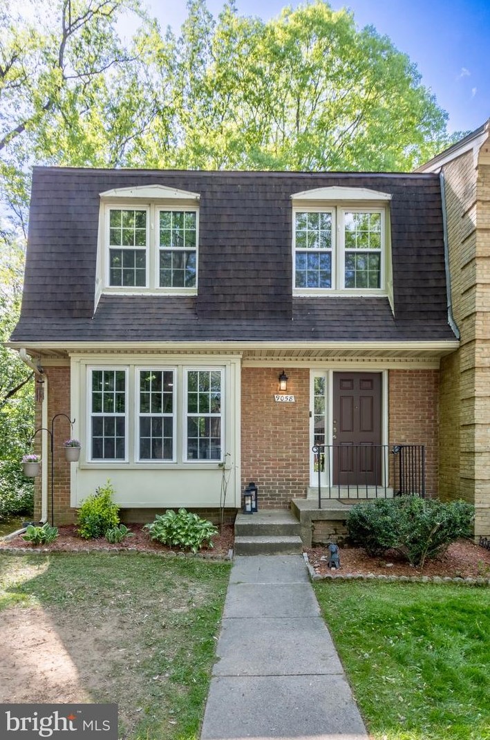 9058 Rosewall Ct, Springfield VA  22152-2122 exterior