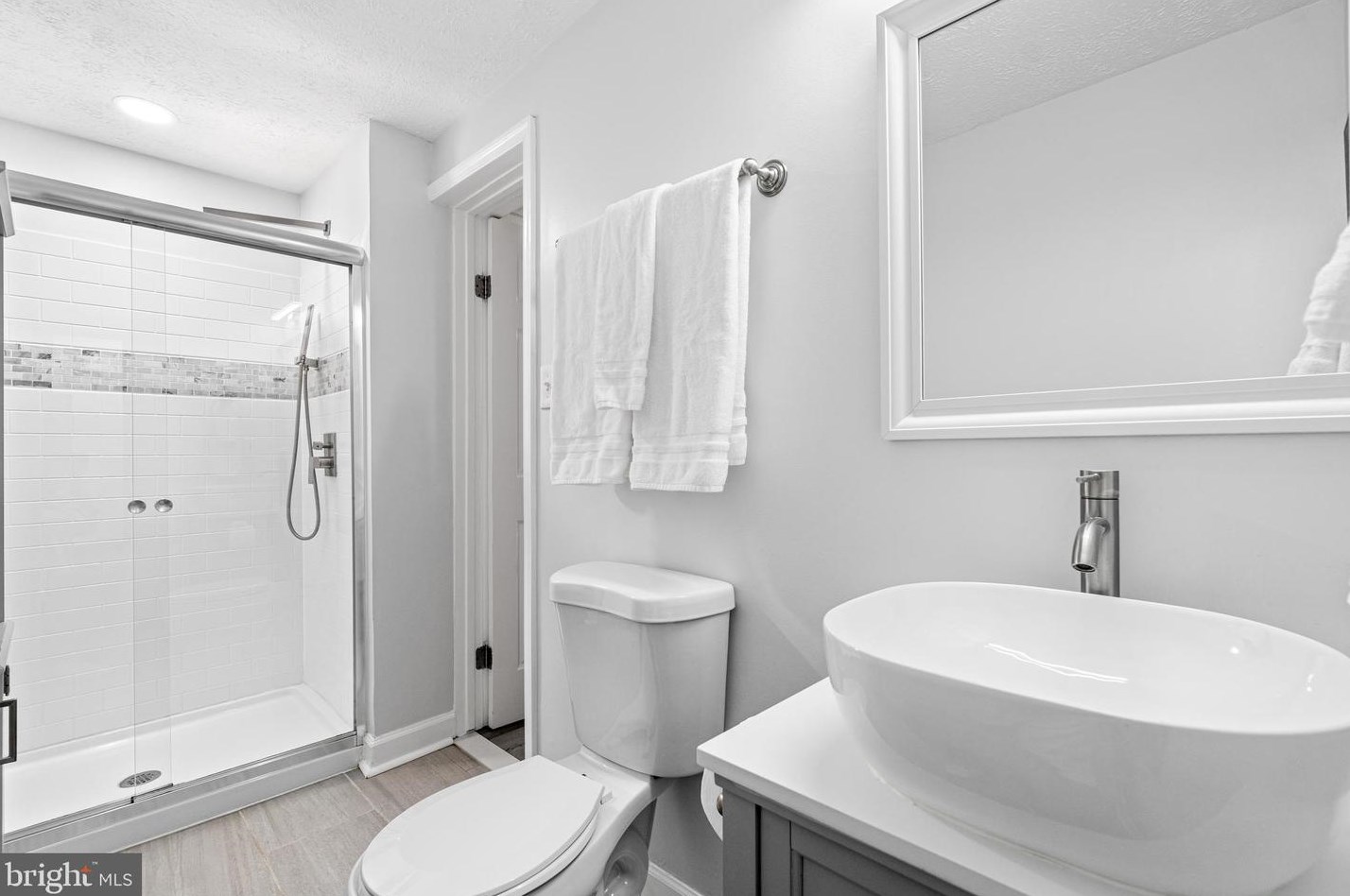 14605 Olde Kent Rd, Centreville VA  20120-2849 exterior