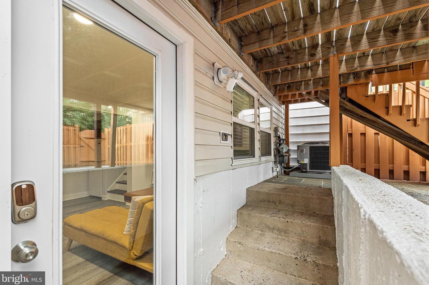 14605 Olde Kent Rd, Centreville VA  20120-2849 exterior