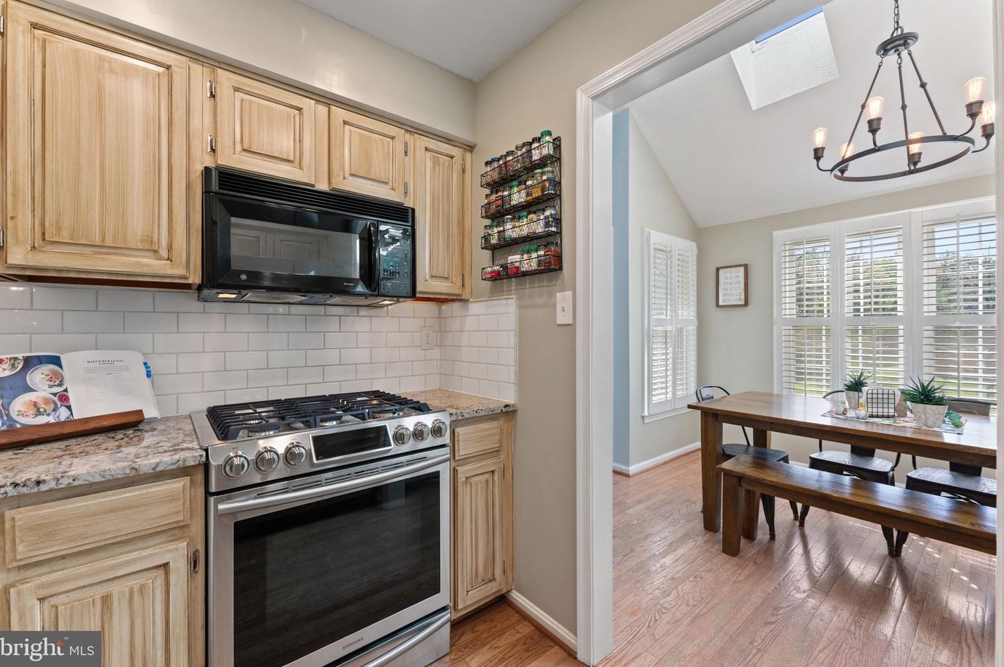 9372 Peter Roy Ct, Springfield VA  22015-4249 exterior