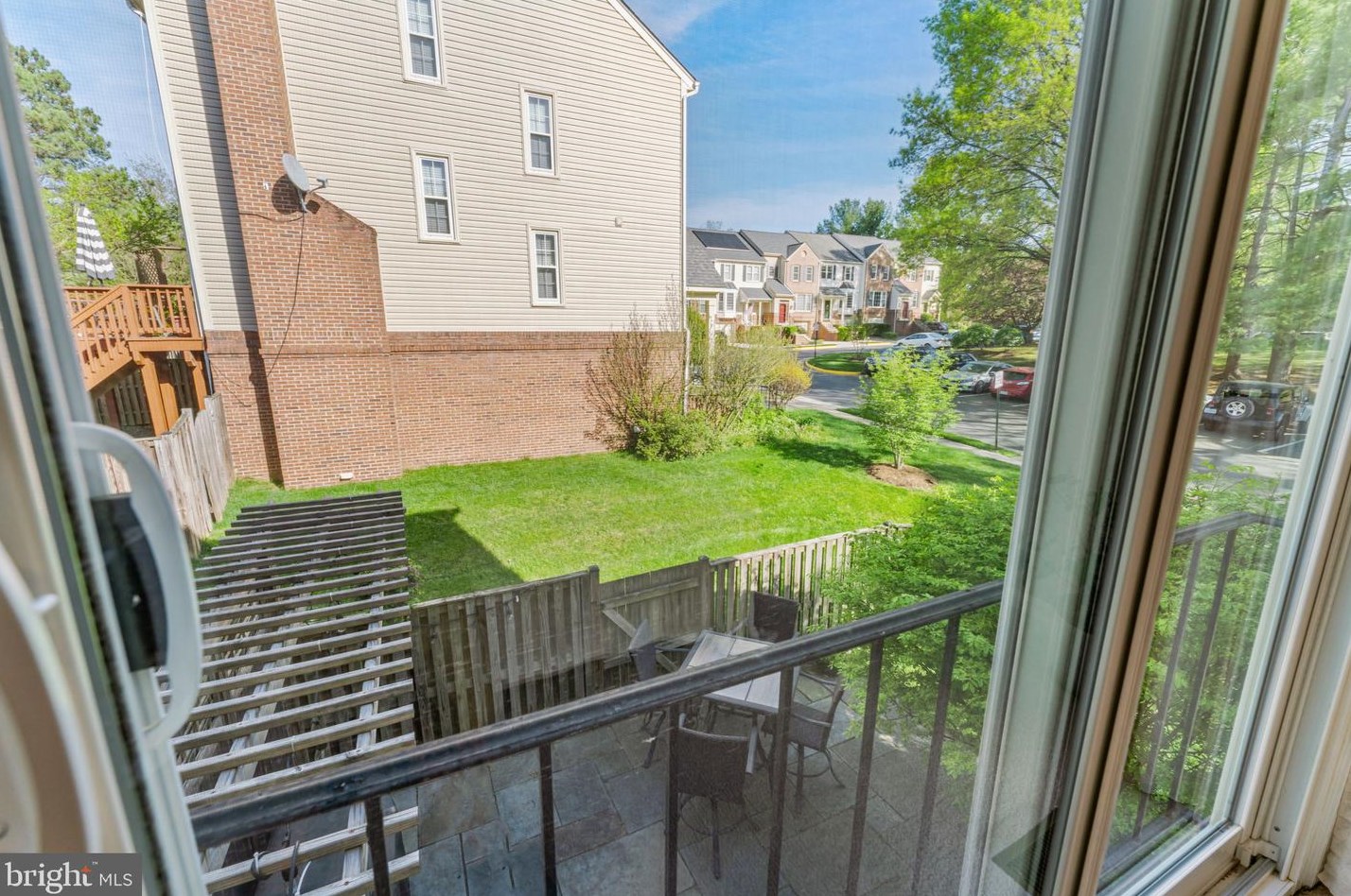 9372 Peter Roy Ct, Springfield VA  22015-4249 exterior