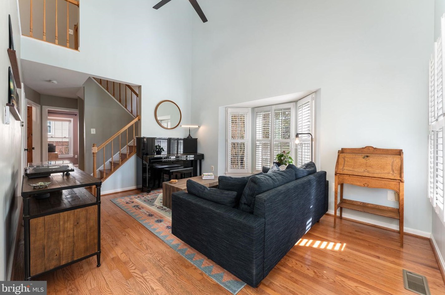9372 Peter Roy Ct, Springfield VA  22015-4249 exterior