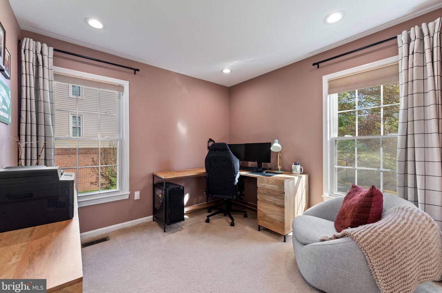 9372 Peter Roy Ct, Springfield VA  22015-4249 exterior