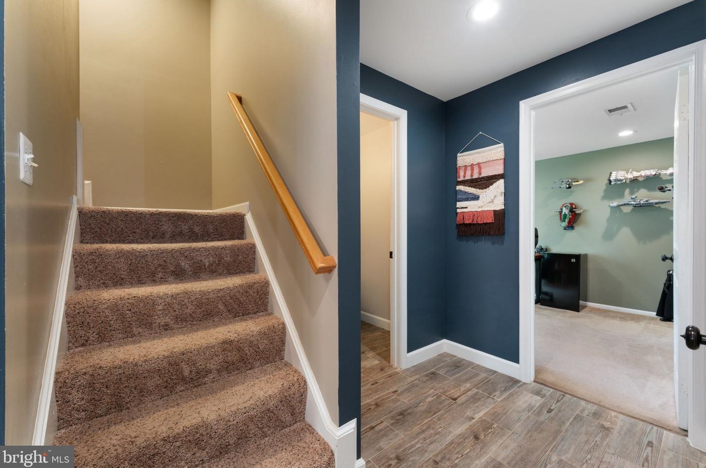 9372 Peter Roy Ct, Springfield VA  22015-4249 exterior
