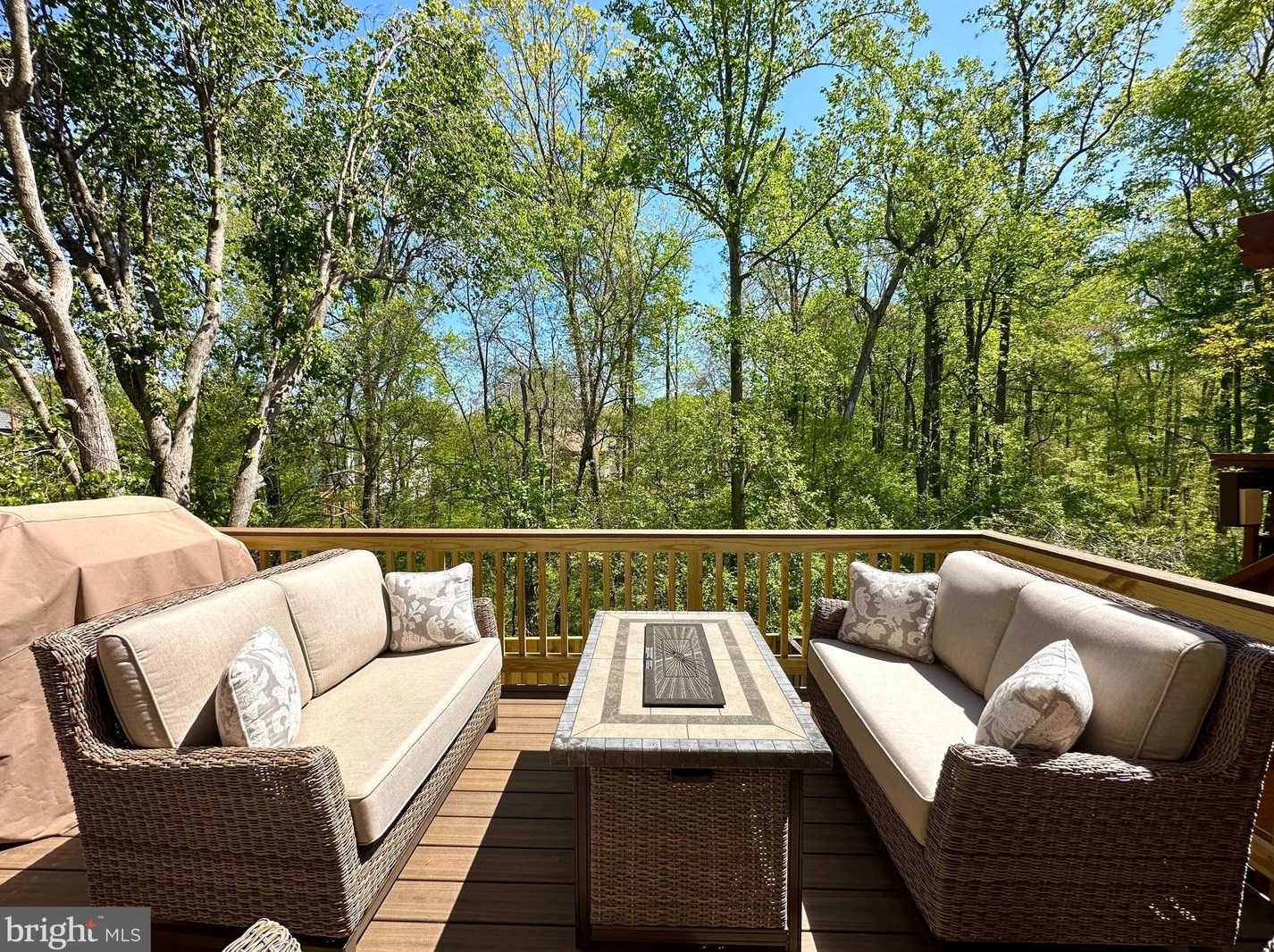 7740 Asterella Ct, Springfield VA  22152-3141 exterior