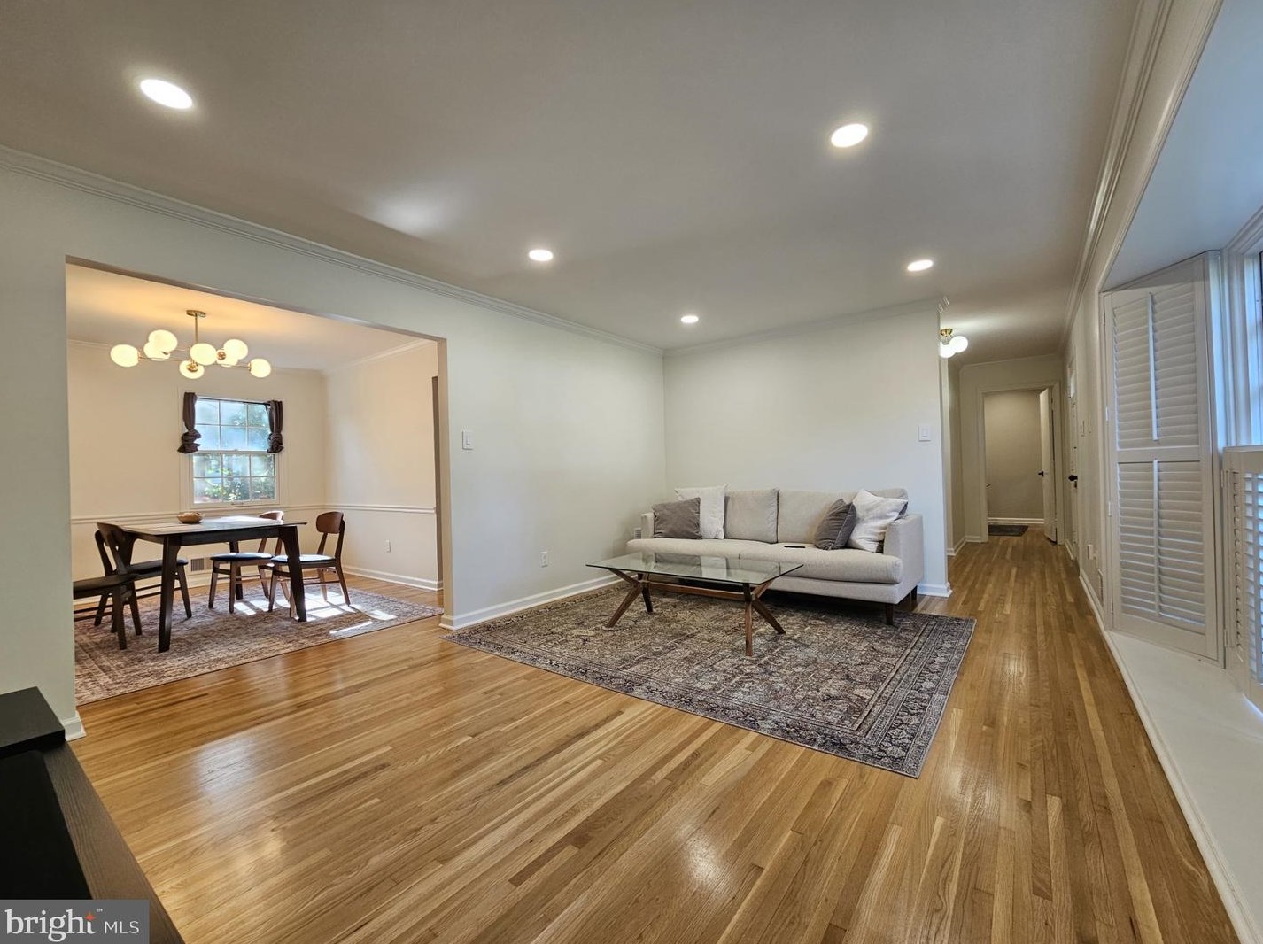 8319 Carrleigh Pkwy, Springfield VA  22152-1824 exterior