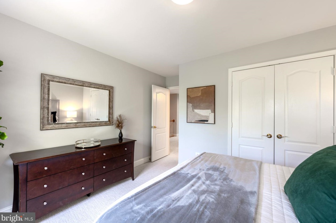 4020 Rosemeade Dr, Fairfax VA  22033-2872 exterior