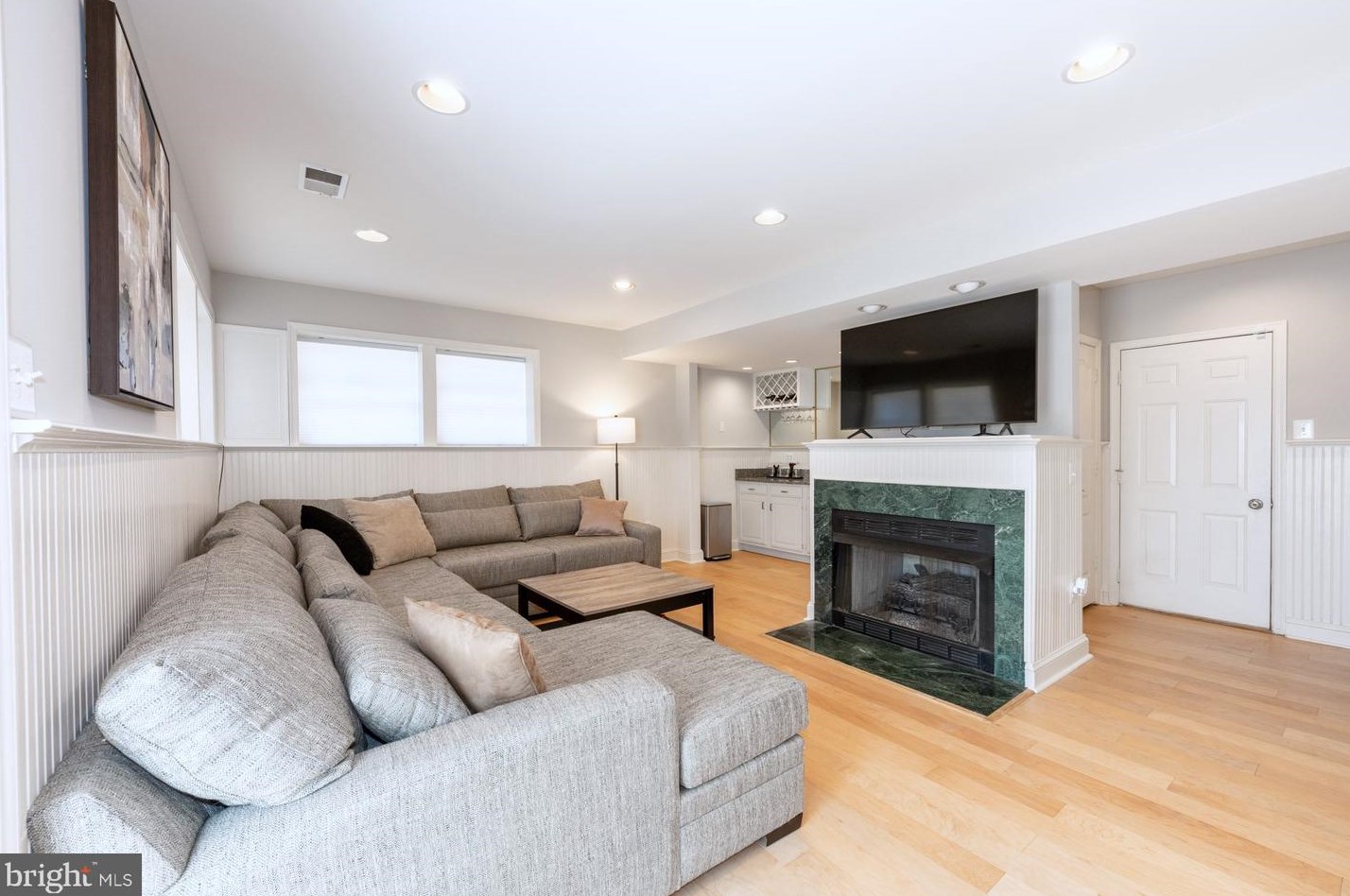 4020 Rosemeade Dr, Fairfax VA  22033-2872 exterior