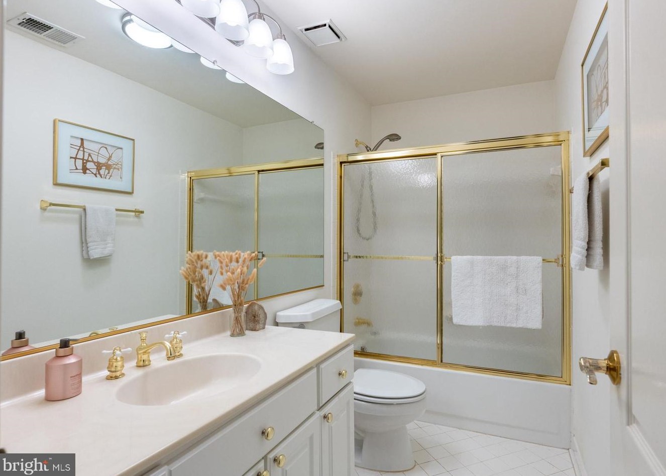 4020 Rosemeade Dr, Fairfax VA  22033-2872 exterior