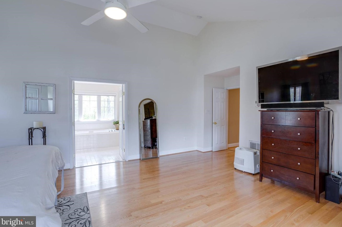 11931 Washington St, Fairfax VA  22030-5740 exterior