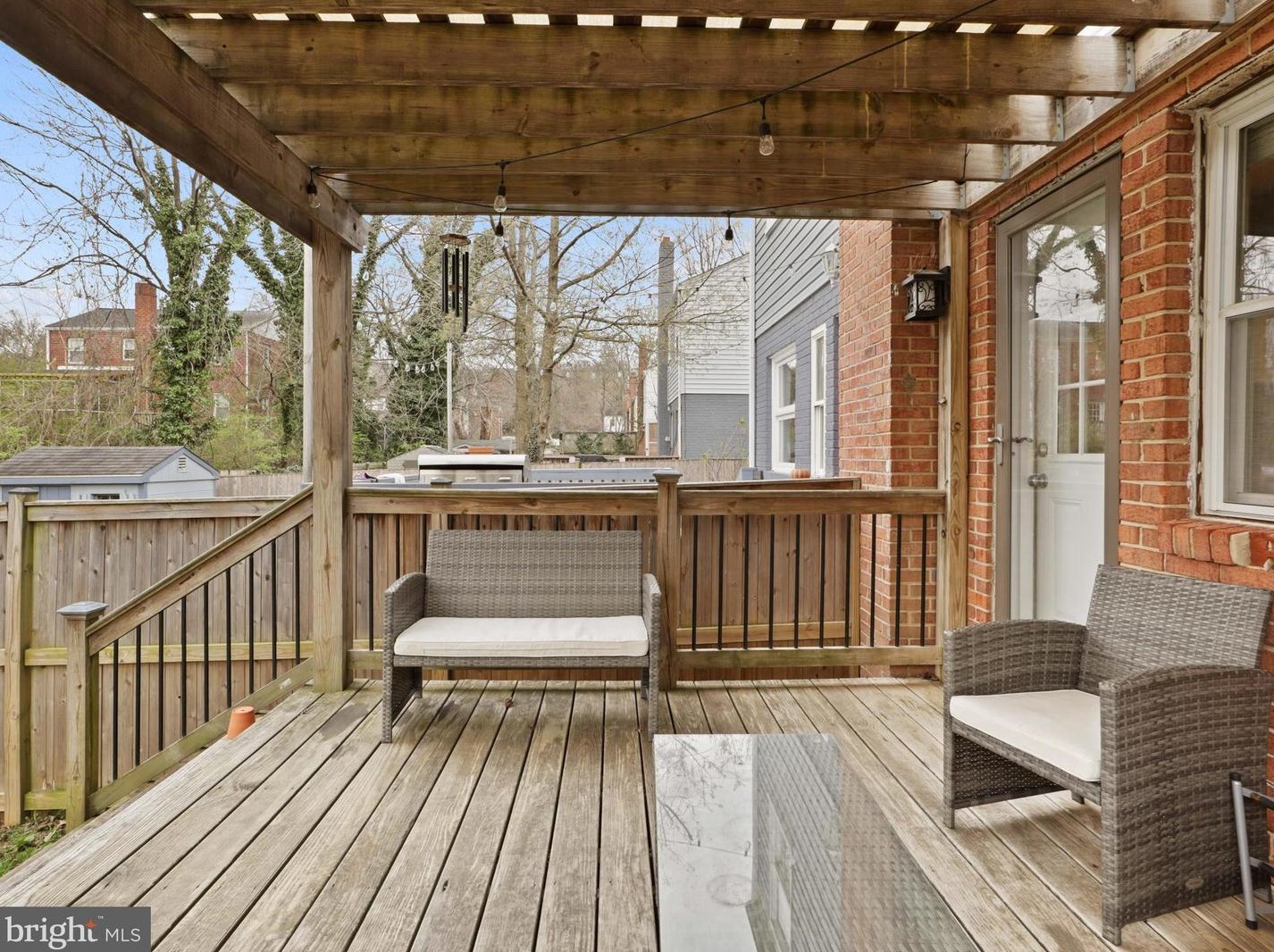 5655 Fenwick Dr, Alexandria VA  22303-1550 exterior