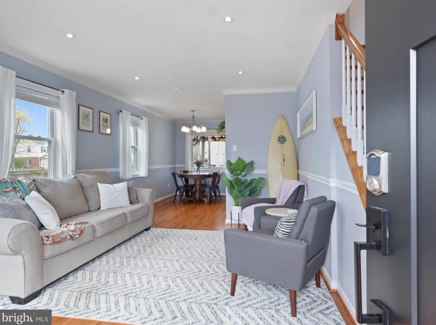 5655 Fenwick Dr, Alexandria VA  22303-1550 exterior