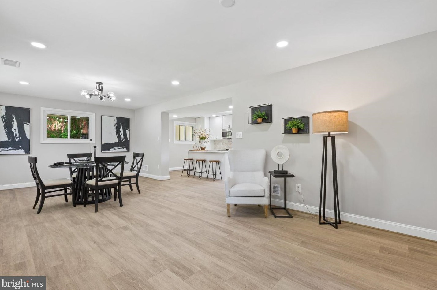 3331 Mansfield Rd, Falls Church VA  22041-1709 exterior