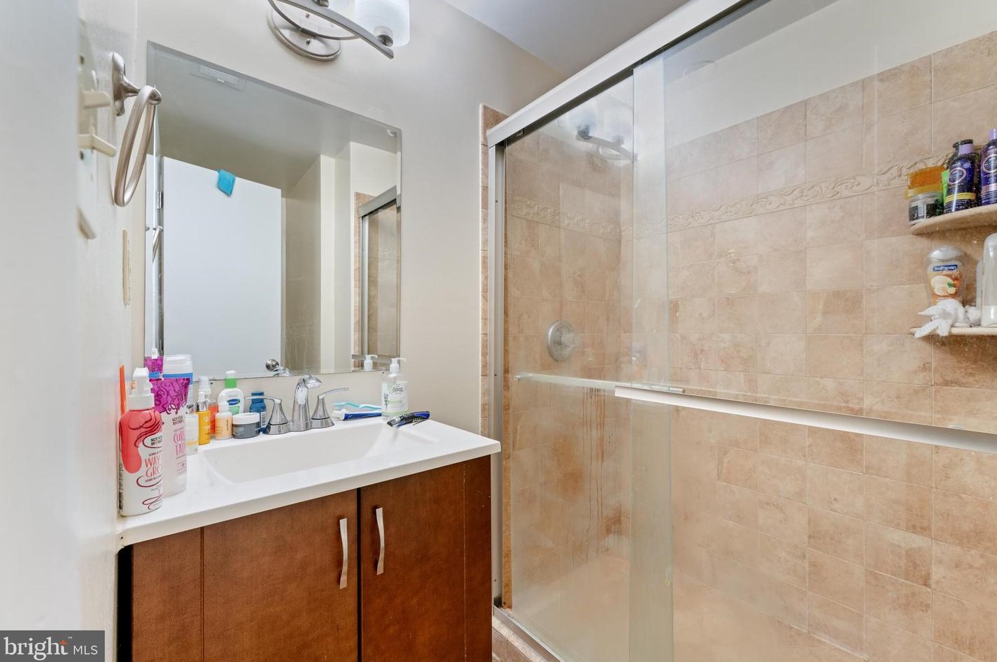 8054 Powderbrook Ln, Springfield VA  22153-2926 exterior