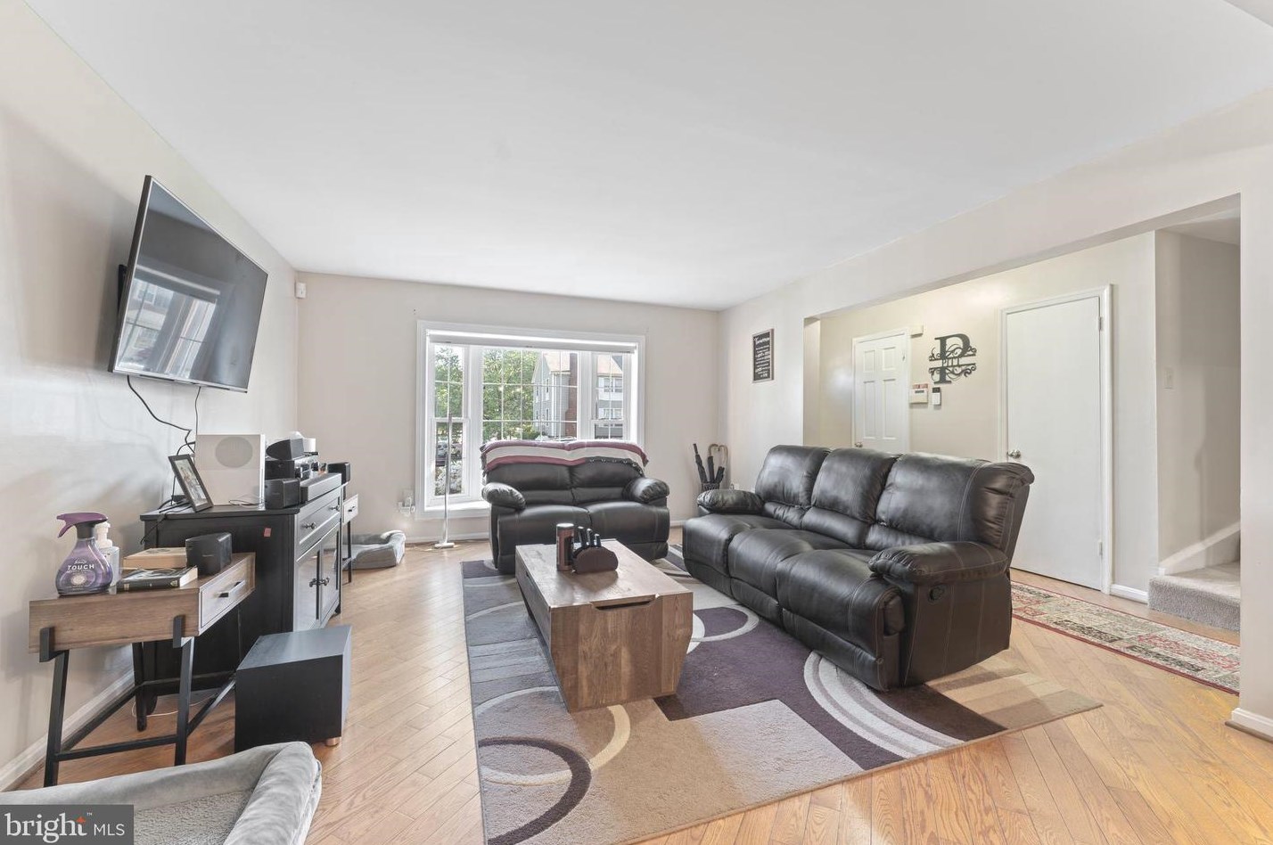 8054 Powderbrook Ln, Springfield VA  22153-2926 exterior