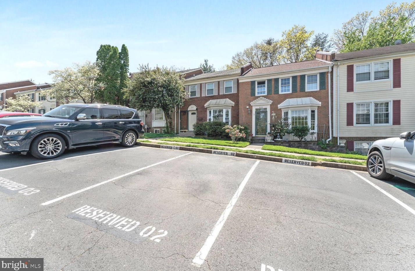 8054 Powderbrook Ln, Springfield VA  22153-2926 exterior