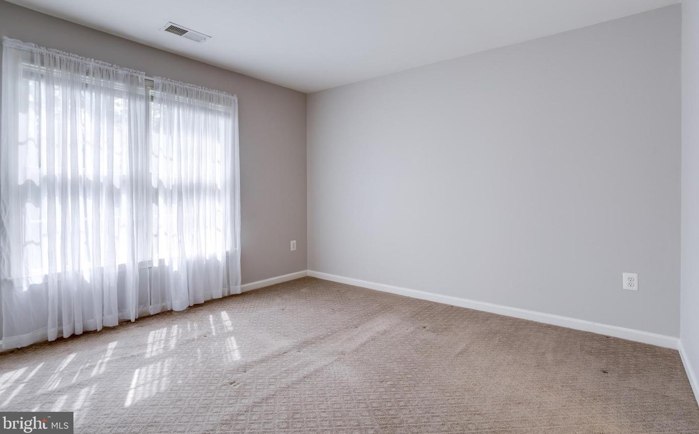 5193 Ox Rd, Fairfax VA  22030-4515 exterior