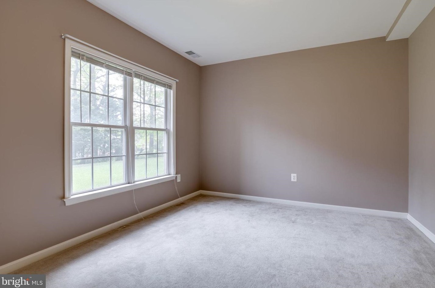 5193 Ox Rd, Fairfax VA  22030-4515 exterior