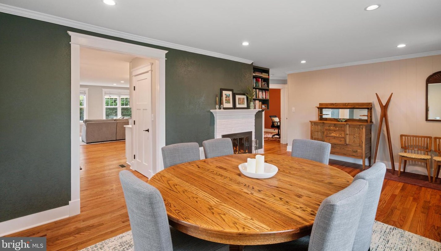 6809 Gouthier Rd, Falls Church VA  22042-2708 exterior