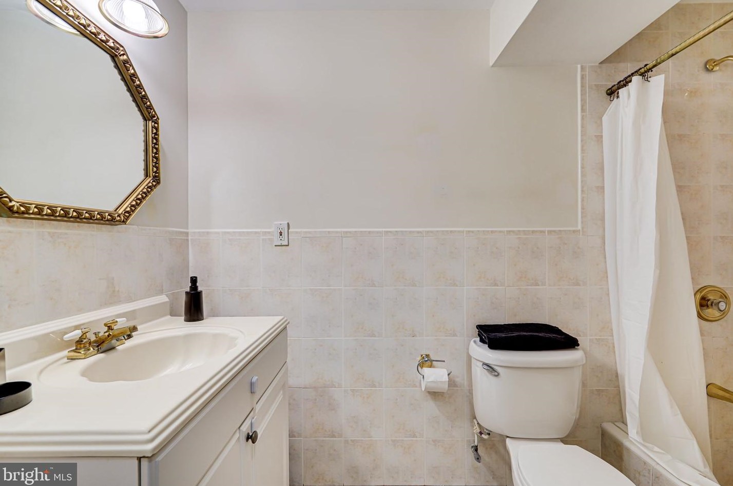 6376 Alderman Dr, Alexandria VA  22315-3731 exterior