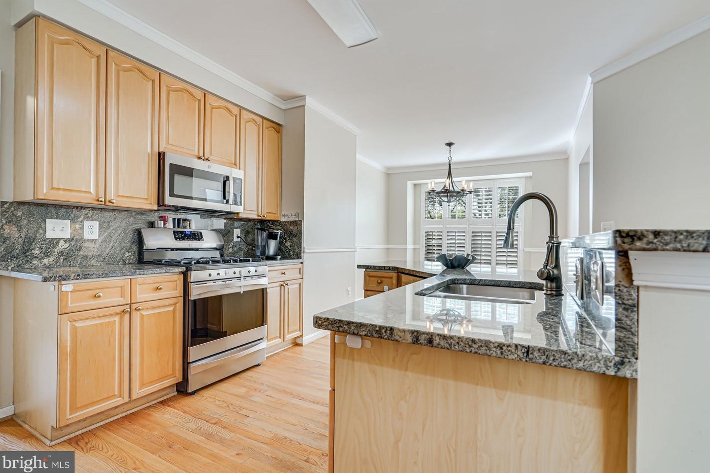 6376 Alderman Dr, Alexandria VA  22315-3731 exterior