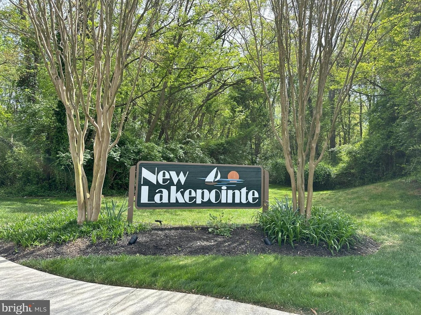 9773 High Water Ct, Springfield VA  22015-1877 exterior