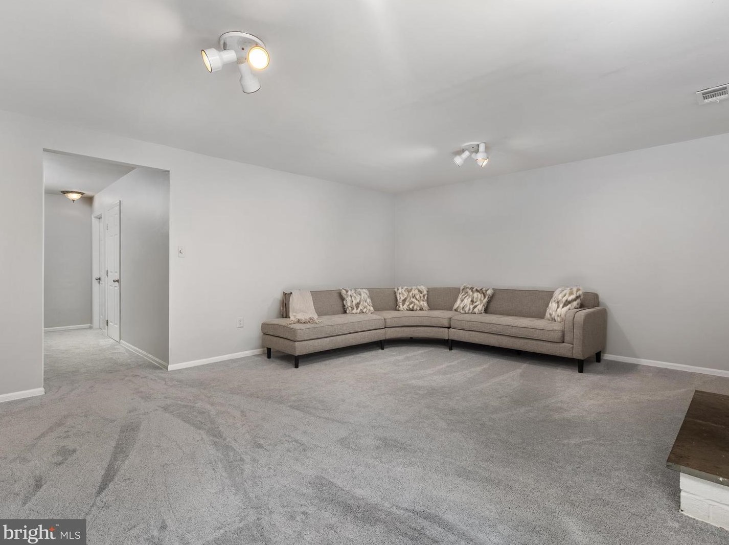 9773 High Water Ct, Springfield VA  22015-1877 exterior